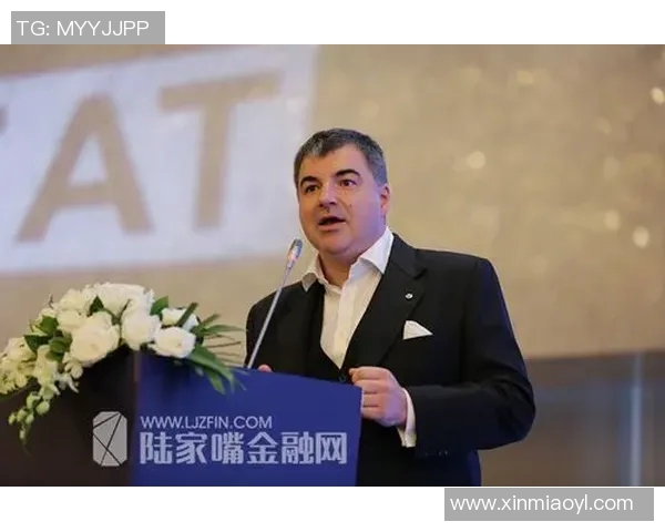 丁丁领衔欧洲豪门球星风采解析与足球战术创新探讨